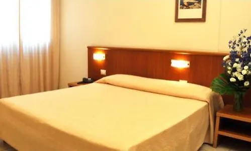 Leonardo Hotel Parma 3*,